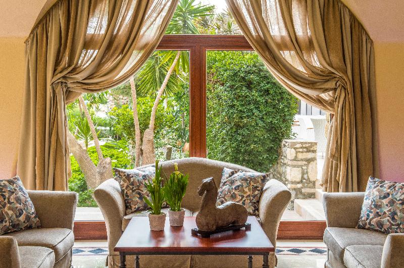 هتل Mitsis Ramira