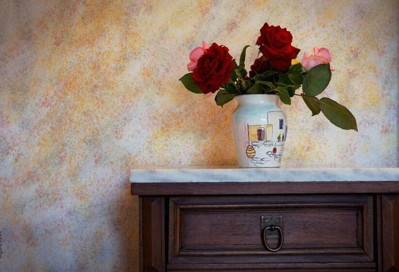 בית מלון כפרי Mytilana Village