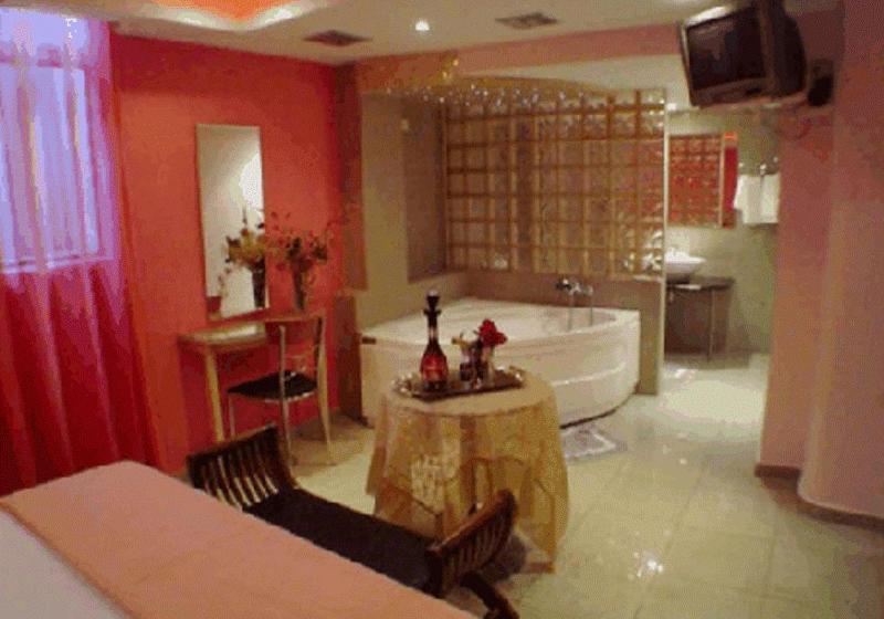 Отель Niki Piraeus