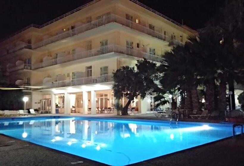 בית מלון כפרי Nireus