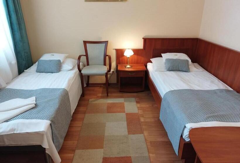 בית מלון כפרי Pannonia