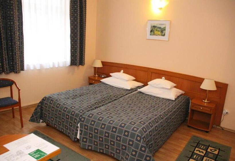 בית מלון כפרי Pannonia