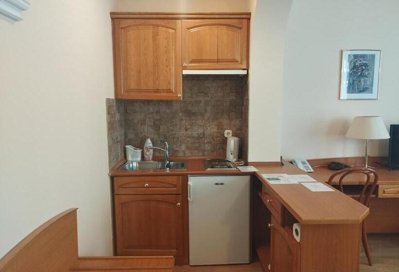 בית מלון כפרי Pannonia