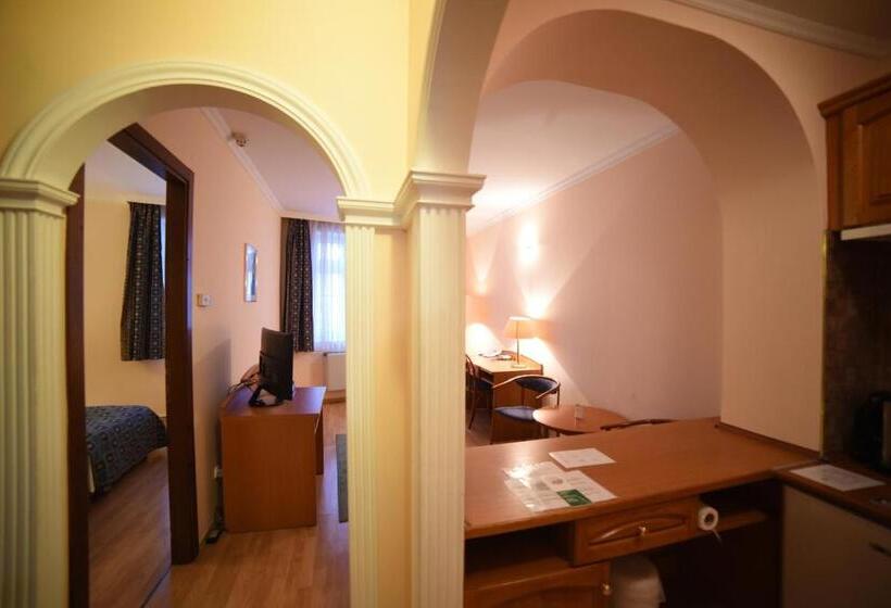 בית מלון כפרי Pannonia