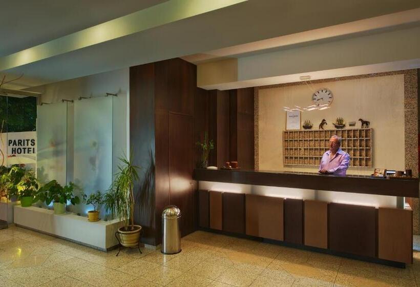 ホテル Paritsa