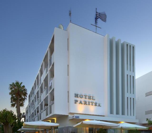 ホテル Paritsa