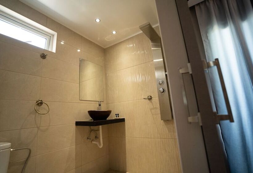 בית מלון כפרי Parthenis Riviera