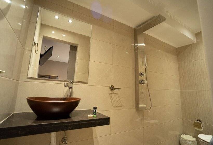 בית מלון כפרי Parthenis Riviera