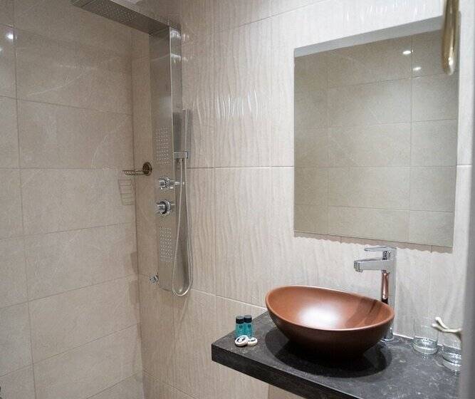 בית מלון כפרי Parthenis Riviera