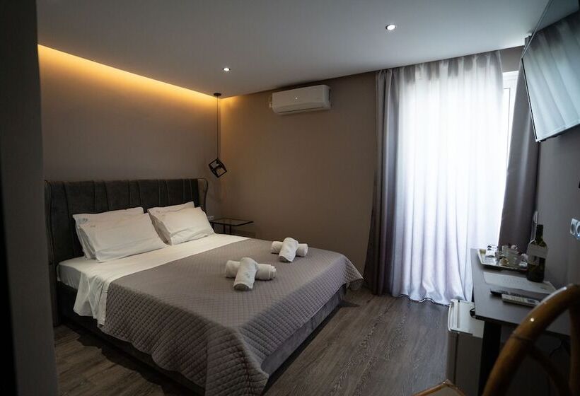 בית מלון כפרי Parthenis Riviera