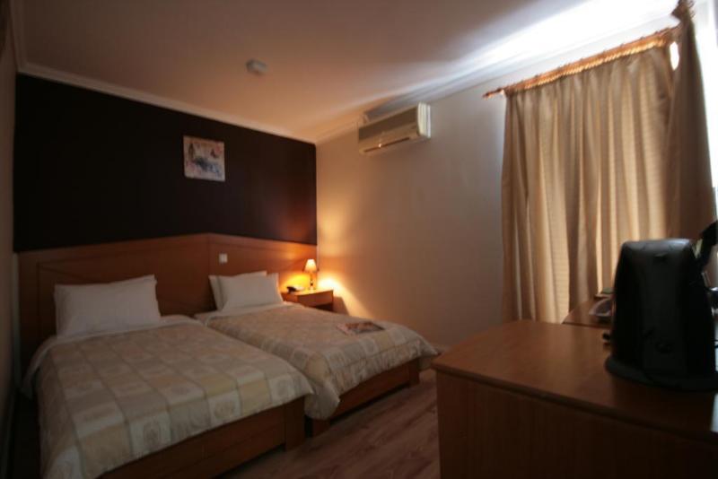 בית מלון כפרי Parthenis Riviera