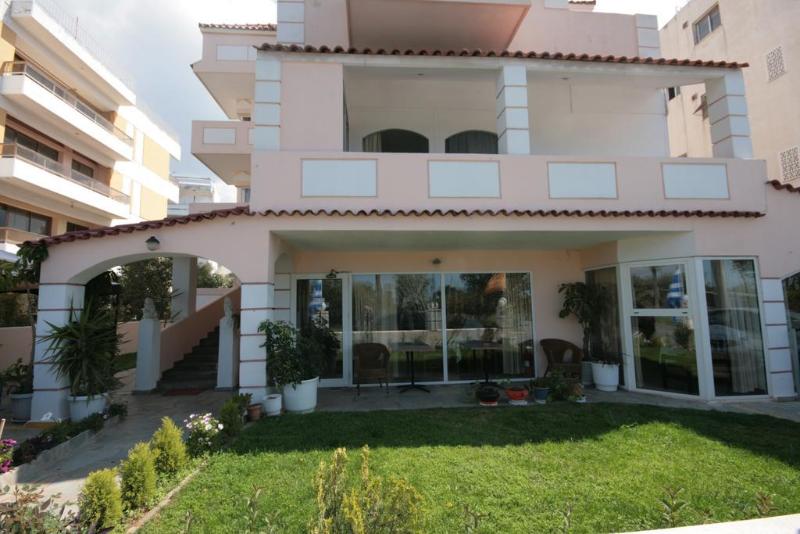 בית מלון כפרי Parthenis Riviera