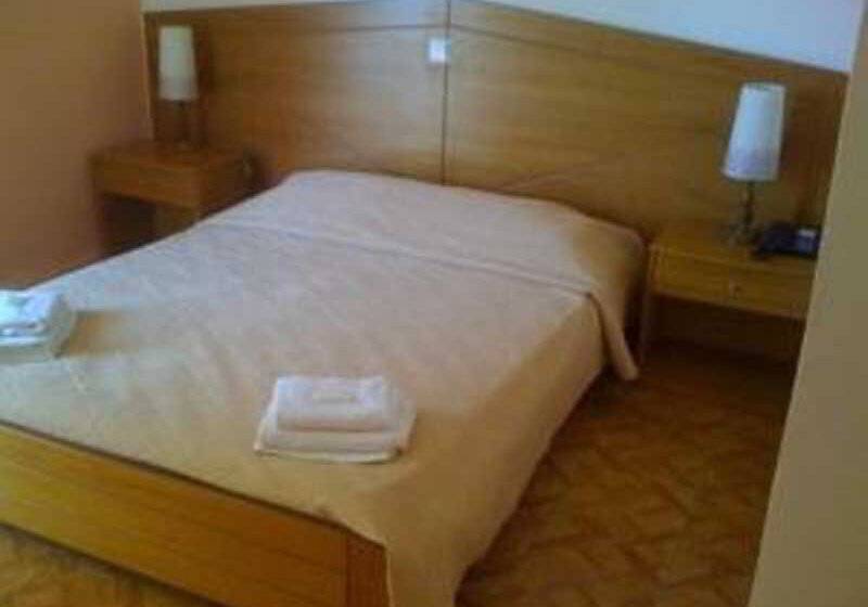 בית מלון כפרי Parthenis Riviera