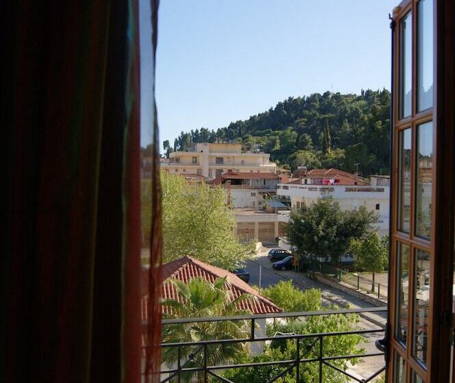 בית מלון כפרי Pelops