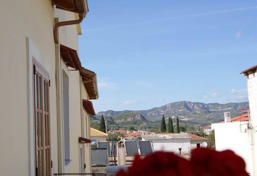 בית מלון כפרי Pelops