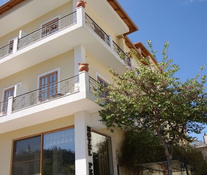 בית מלון כפרי Pelops