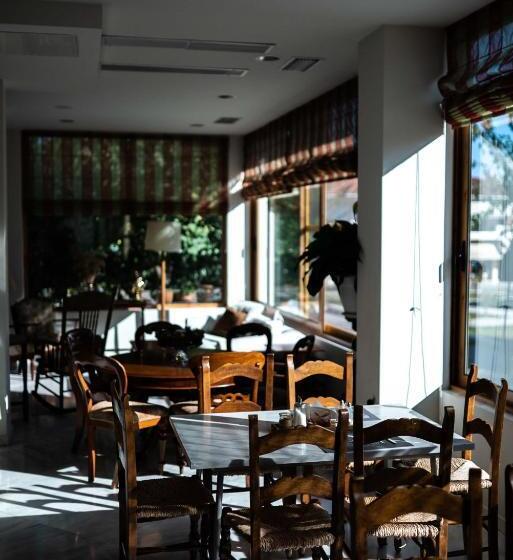 בית מלון כפרי Pelops