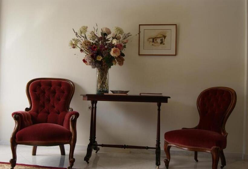 בית מלון כפרי Pelops