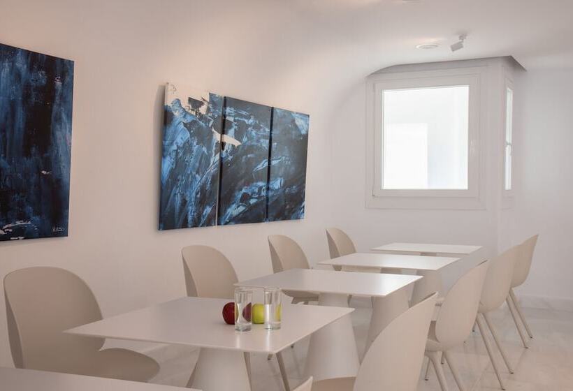 Отель Petasos Chic