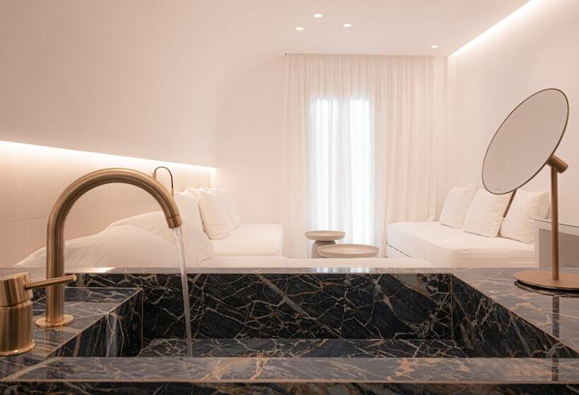 Отель Petasos Chic