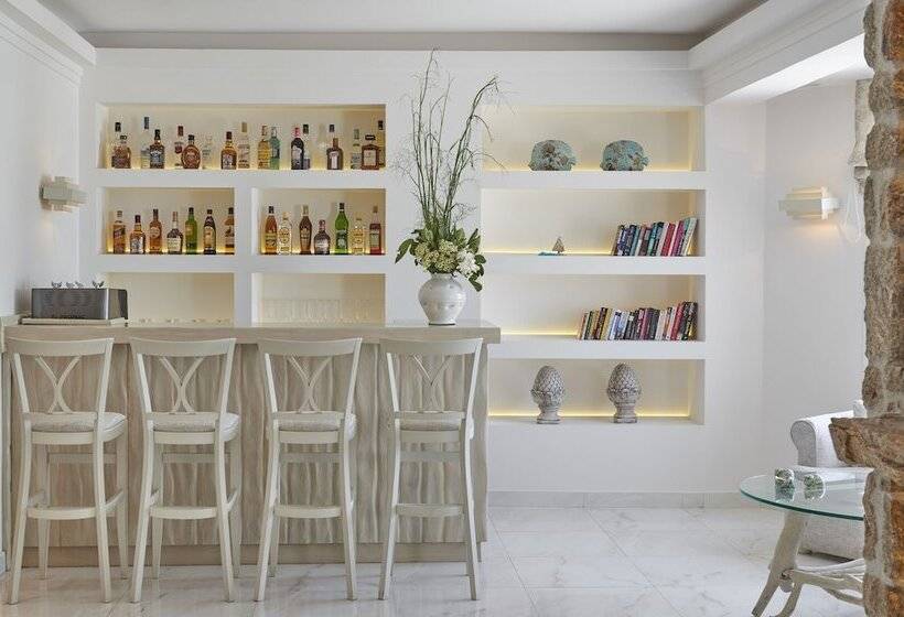 호텔 Petinos Beach