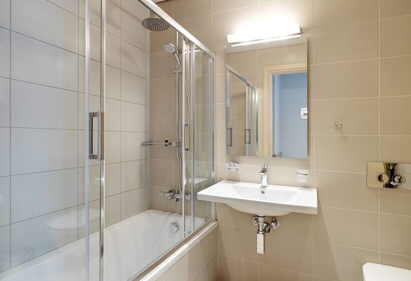 호텔 Phidias Piraeus