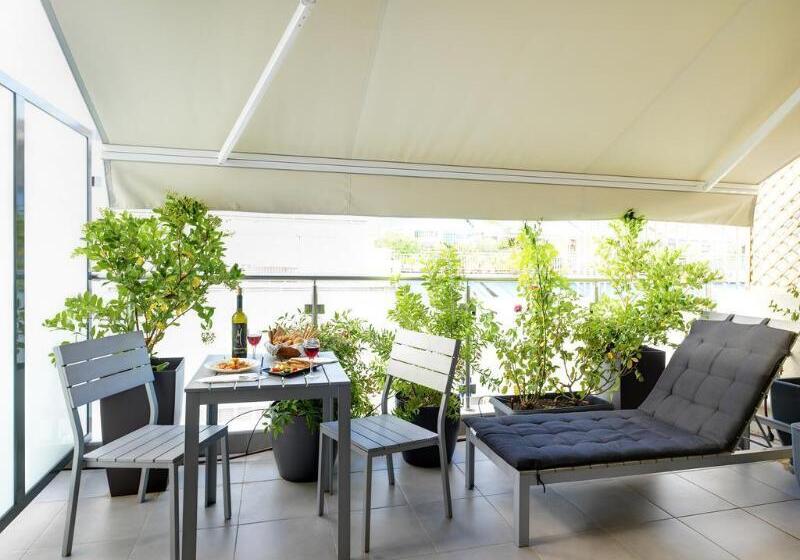 호텔 Phidias Piraeus