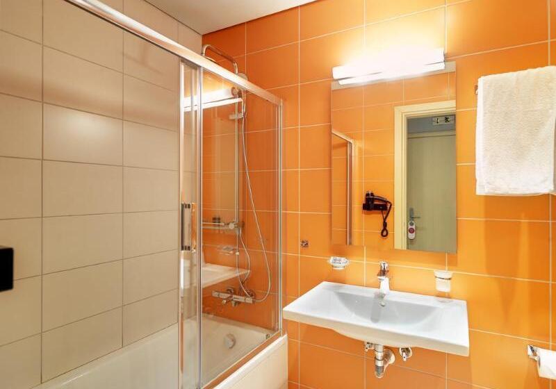 호텔 Phidias Piraeus