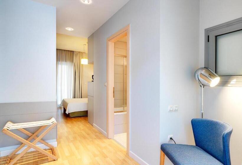 호텔 Phidias Piraeus