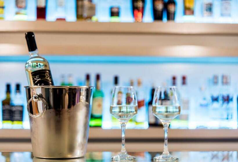 בית מלון כפרי Pines