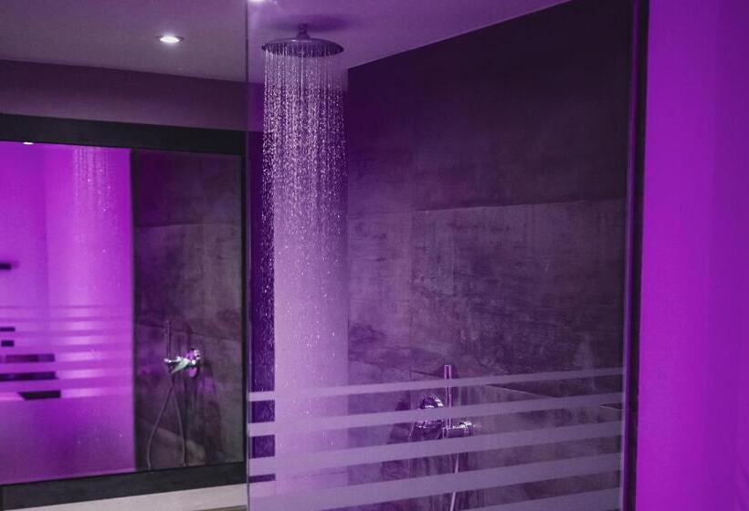 בית מלון כפרי Pines