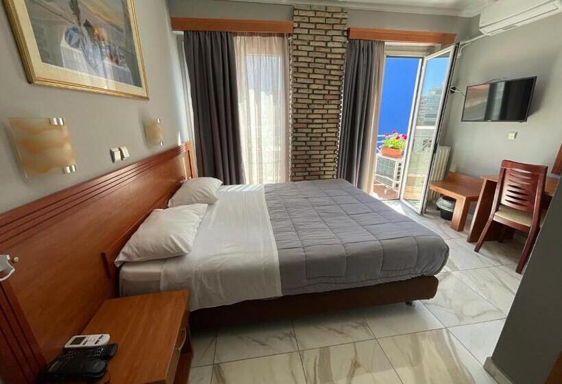 בית מלון כפרי Piraeus Acropole