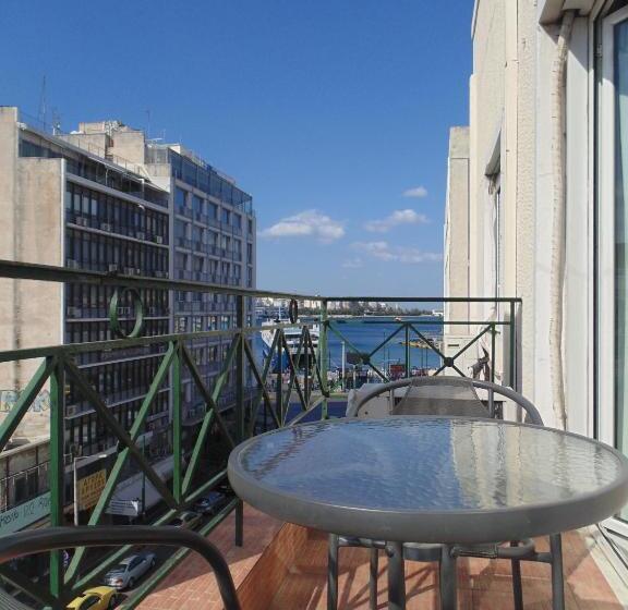 Отель Piraeus Acropole