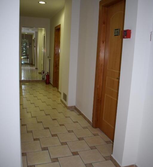 בית מלון כפרי Piraeus Acropole