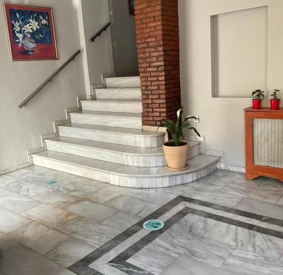 בית מלון כפרי Piraeus Acropole