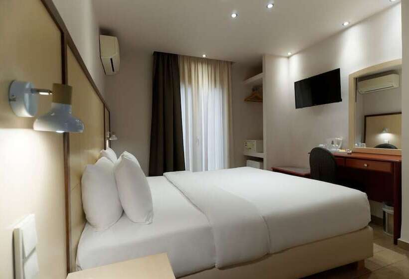 فندق Piraeus City