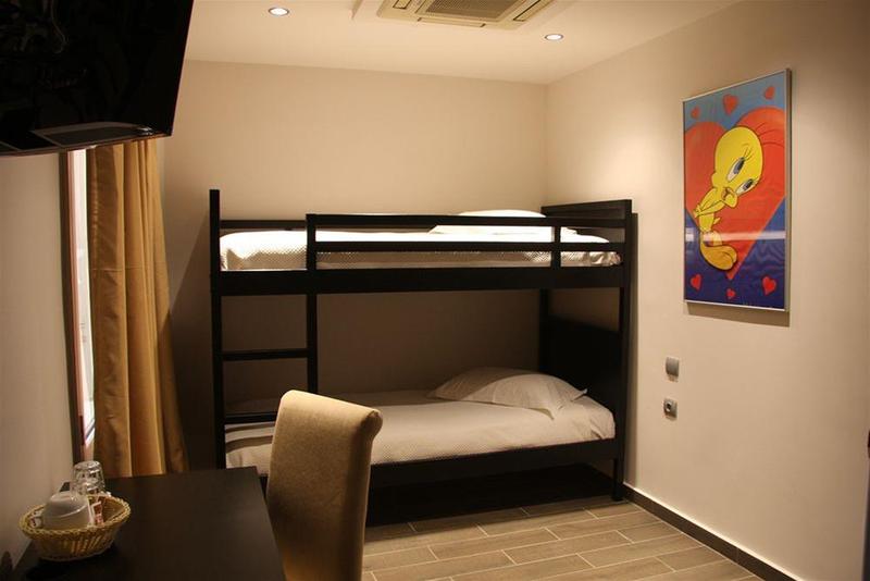 בית מלון כפרי Piraeus City