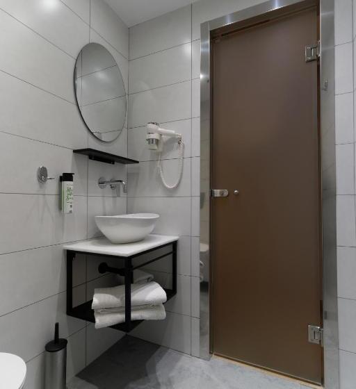 فندق Piraeus City