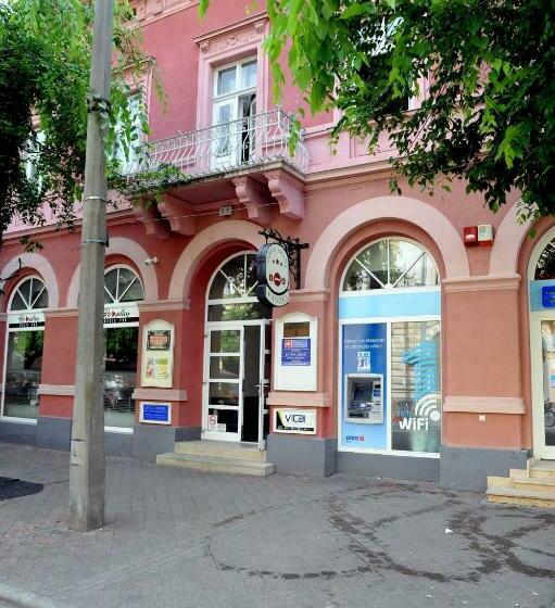 ホテル Piros Arany Panzió Kalocsa