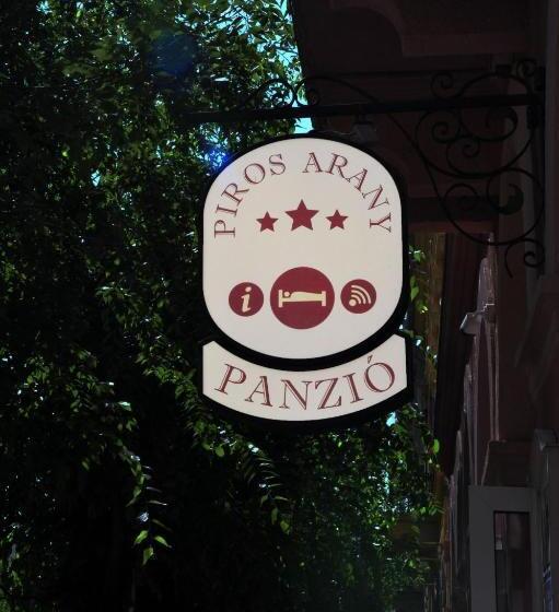 ホテル Piros Arany Panzió Kalocsa