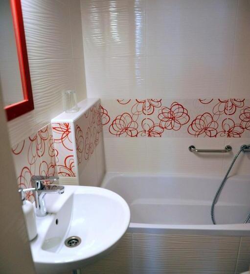 ホテル Piros Arany Panzió Kalocsa