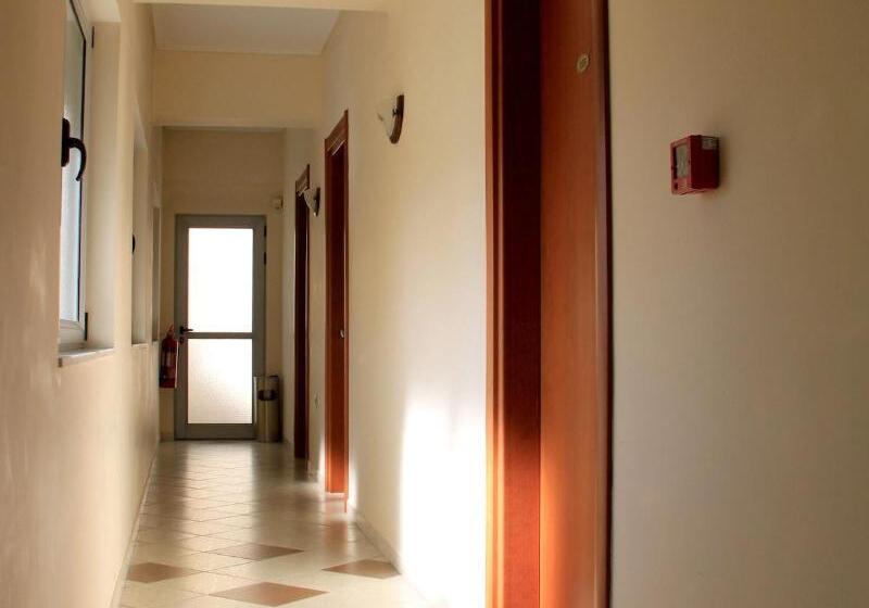 בית מלון כפרי Platon