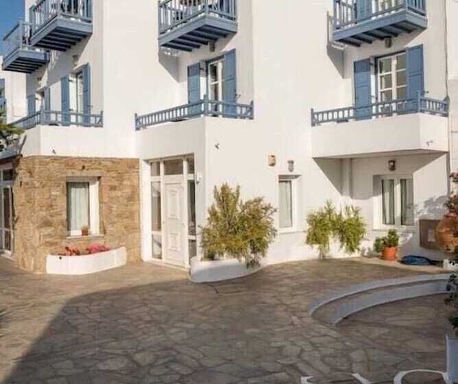 Poseidon Hotel Suites