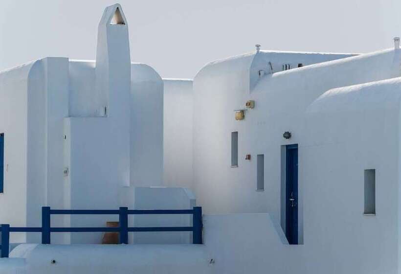 Poseidon Hotel Suites