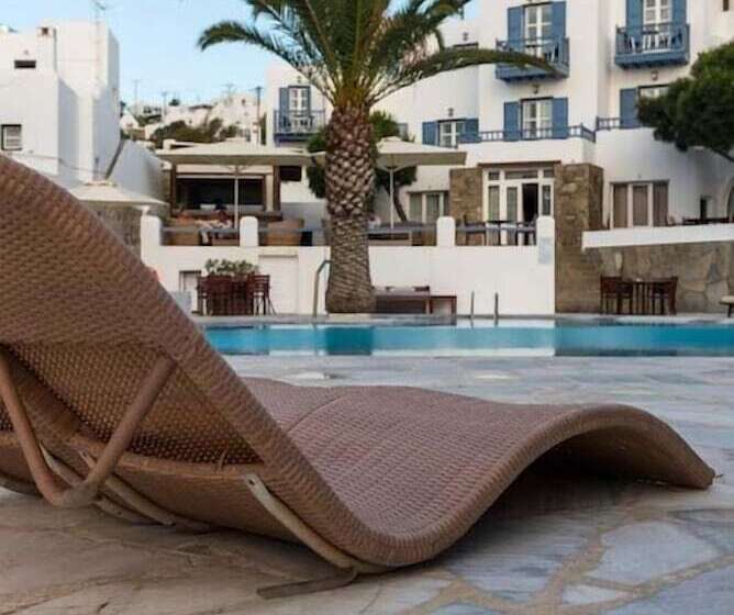 Poseidon Hotel Suites