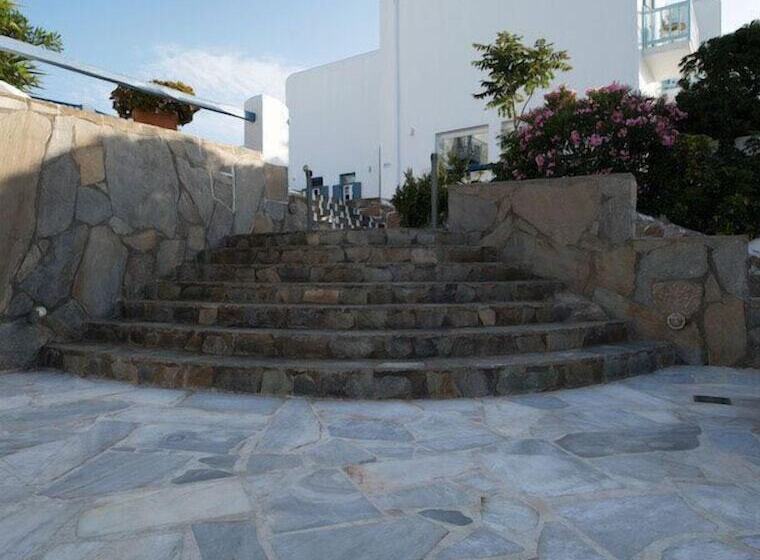 Poseidon Hotel Suites