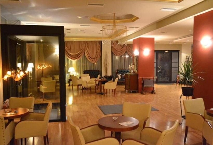 호텔 Queens Leriotis