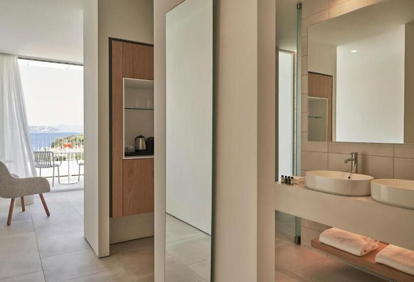 فندق Radisson Resort Plaza Skiathos