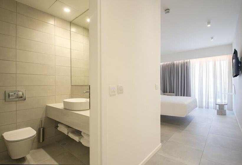 فندق Radisson Resort Plaza Skiathos