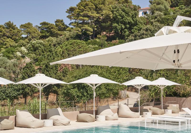 فندق Radisson Resort Plaza Skiathos